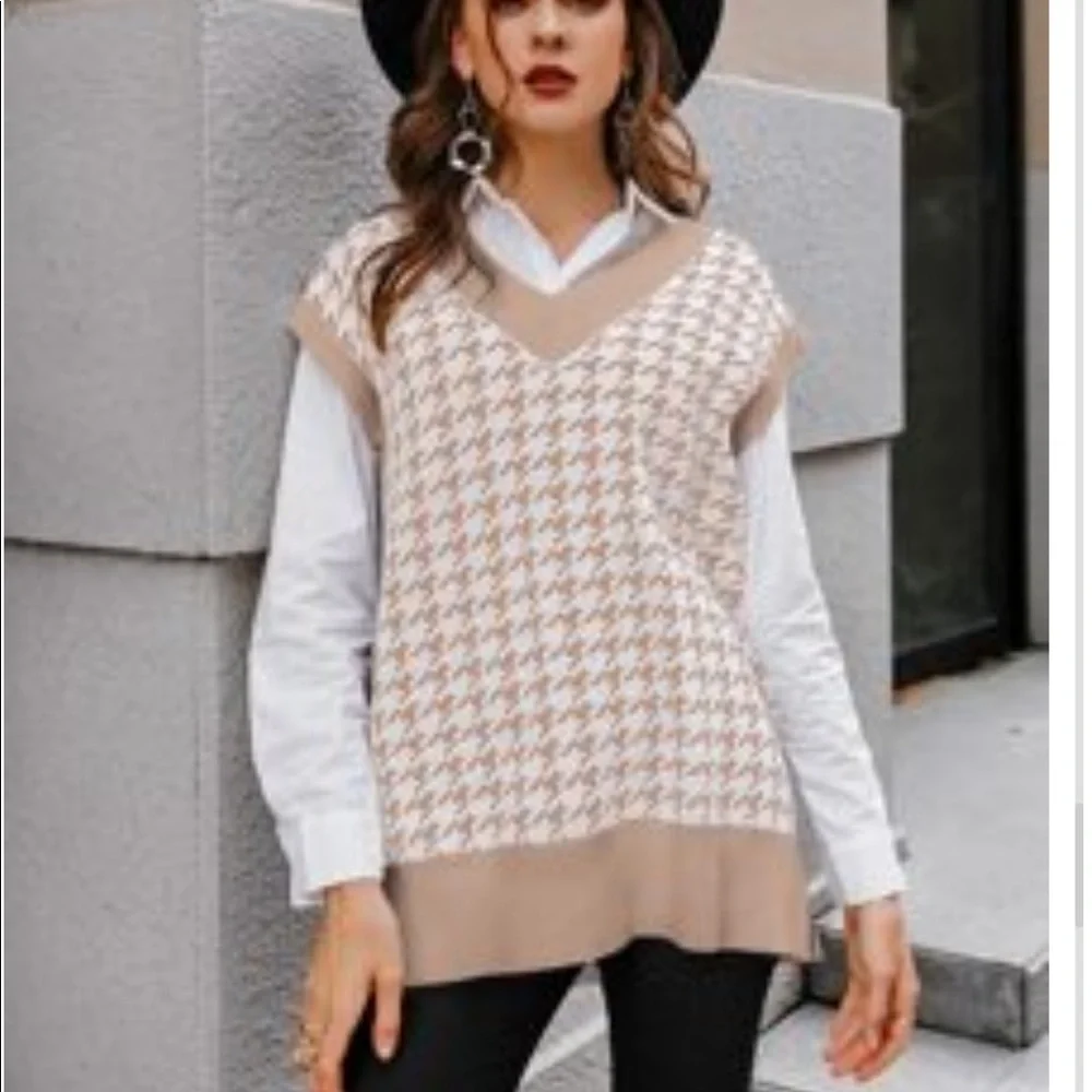 Simpler Split Hem Houndstooth Sweater Vest - Picture 1 of 2